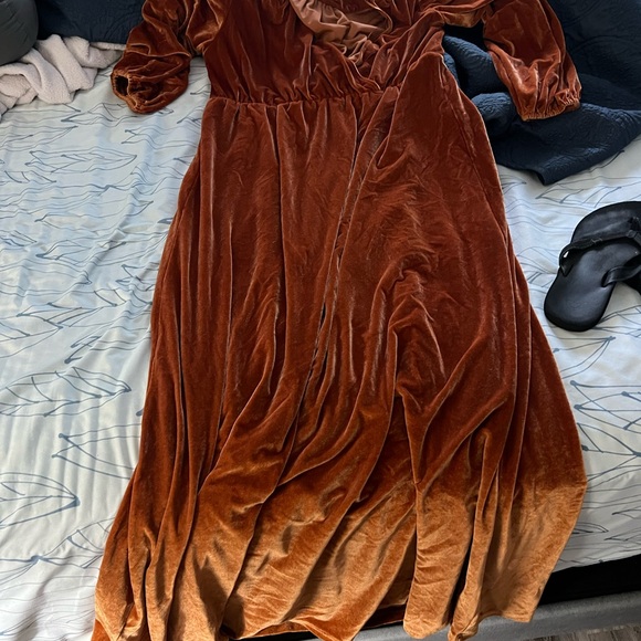Elegant Velvet Orange Dress - Picture 1 of 3